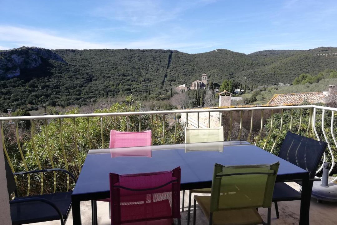 Photo of Patio Balcony in Vailhan