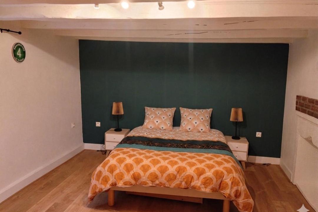 Photo of Bedroom in Moye