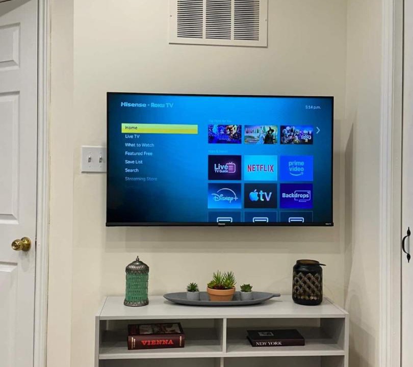 Photo of Livingroom in Churchill Meadows