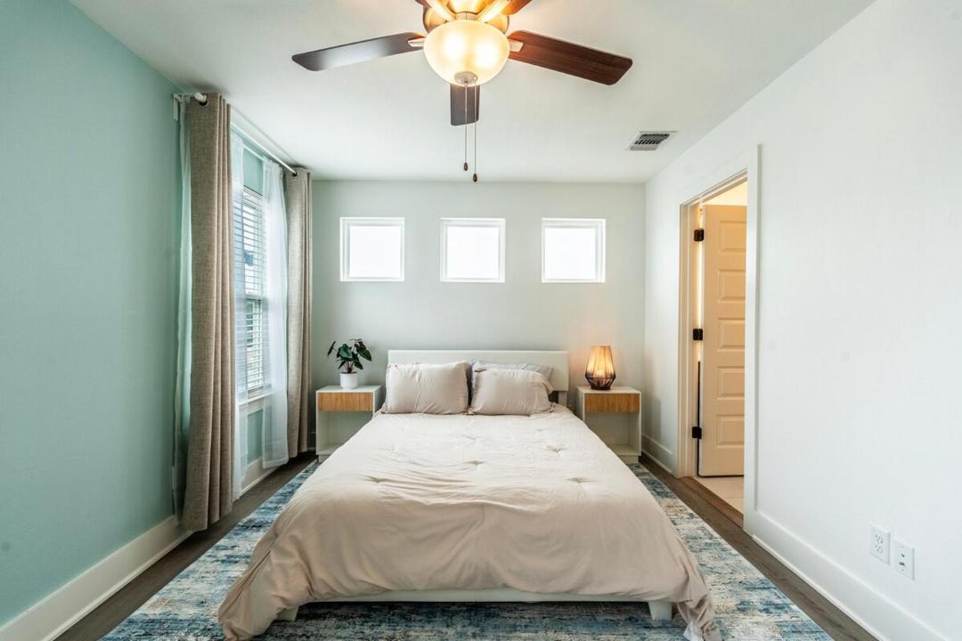 Photo of Bedroom in Midtown