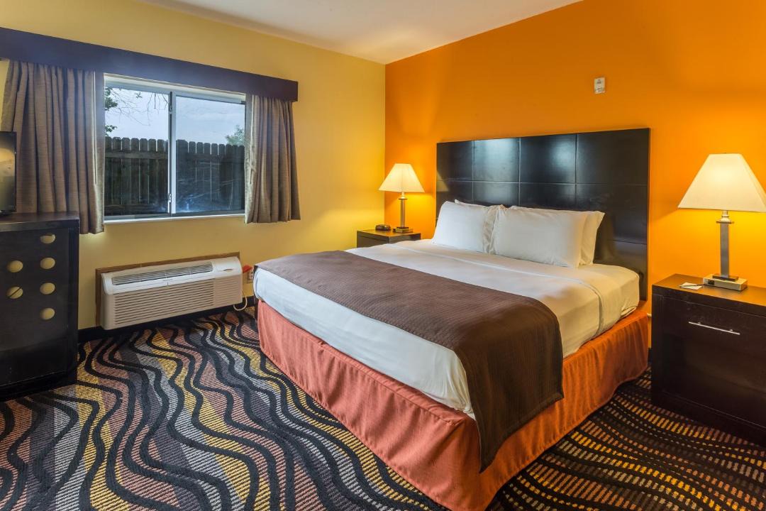 Photo of Bedroom in Streator