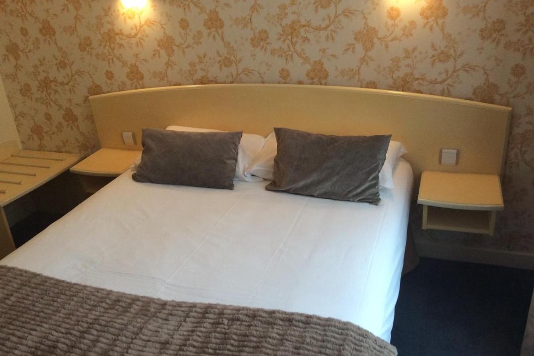 Photo of Others in Comedie