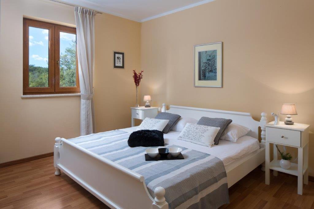 Photo of Bedroom in Marceljani