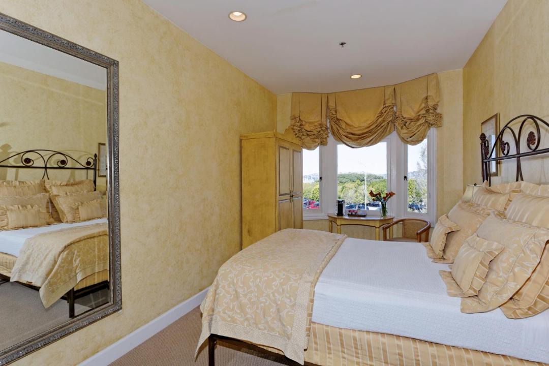 Photo of Bedroom in Sausalito