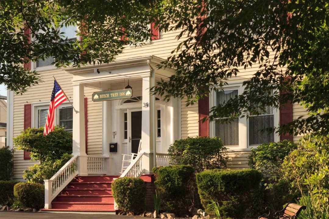 Photo of Buildings in Off Broadway