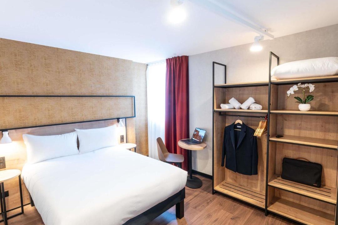 Photo of Bedroom in Saint-Ouen