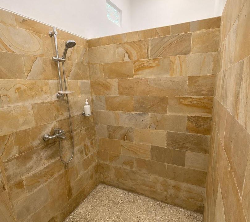 Photo of Bathroom in Sidemen