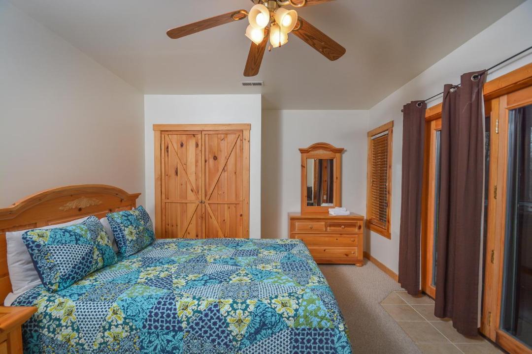 Photo of Bedroom in McHenry