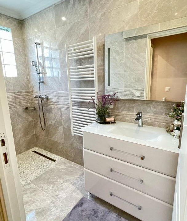 Photo of Bathroom in Le Bois de Gaumont