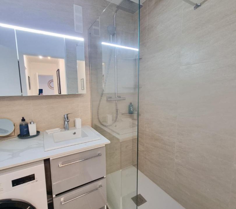Photo of Bathroom in Quartier du Vieux-Pont - Sainte-Genevieve