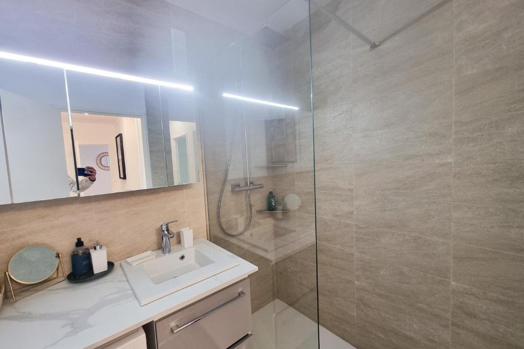 Photo of Bathroom in Quartier du Vieux-Pont - Sainte-Genevieve