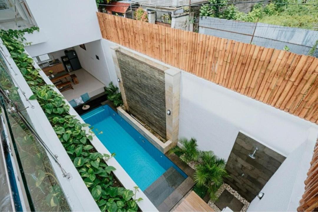 Photo of Patio Balcony in Sunset Road