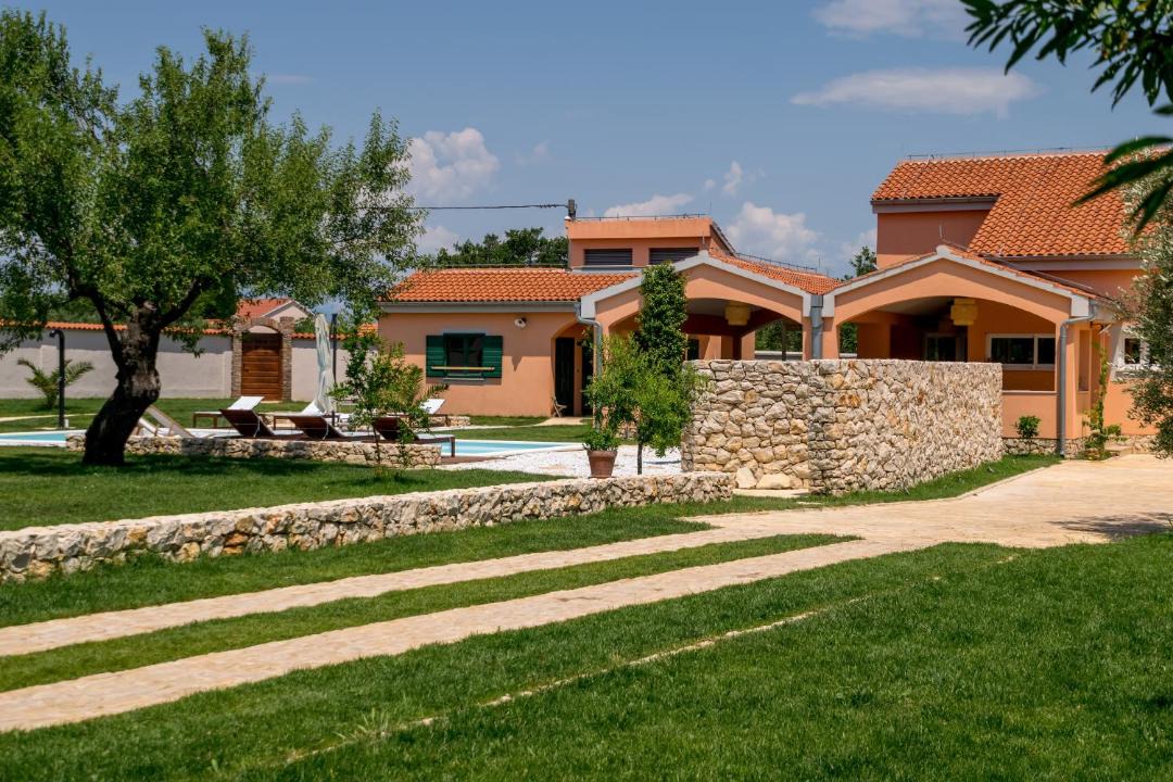 Photo of Buildings in Skabrnja