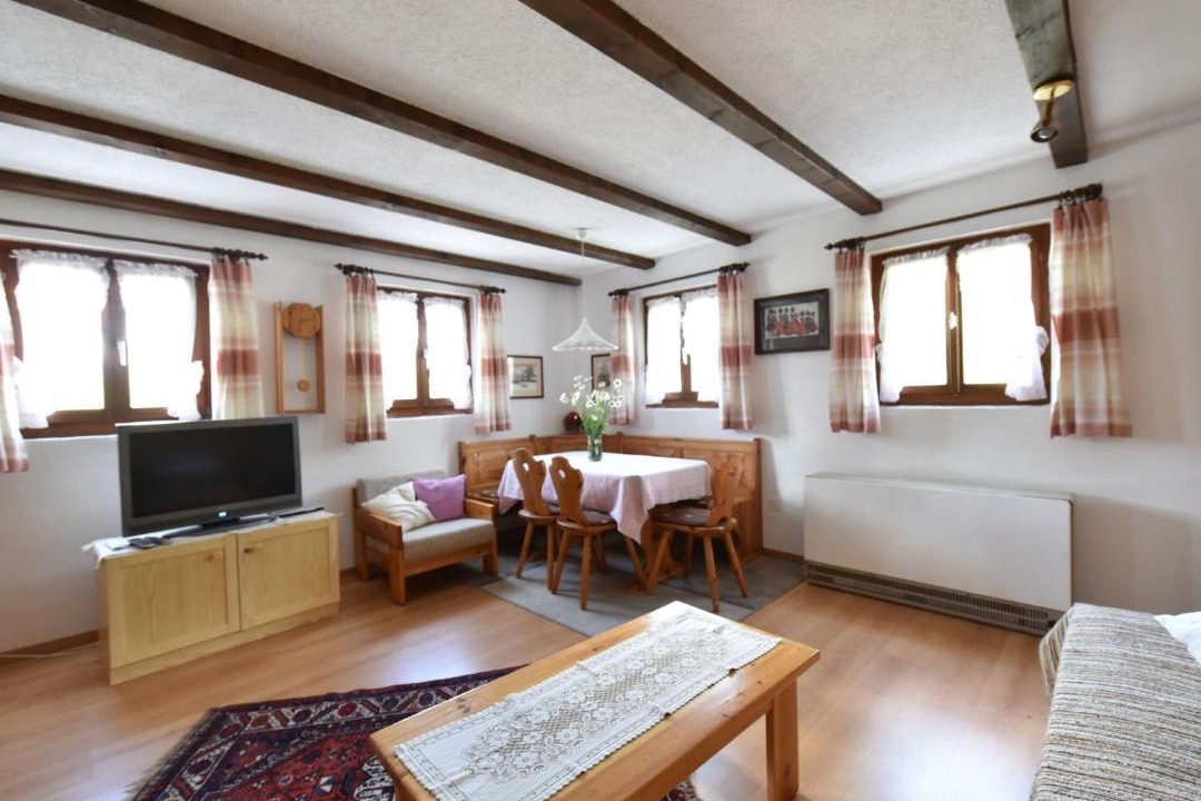 Photo of Livingroom in Tavanasa