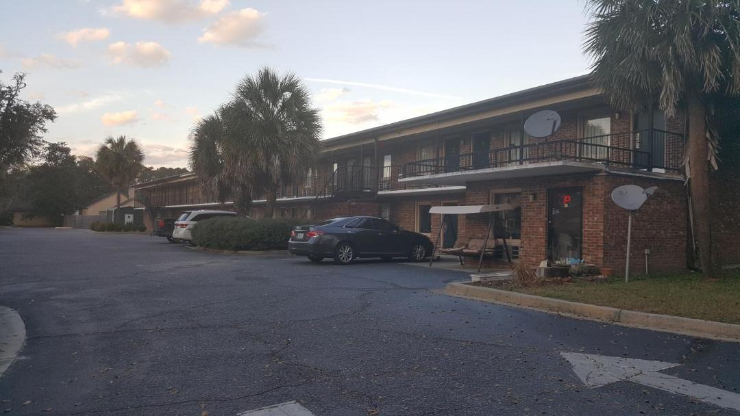 Photo of Buildings in Estill