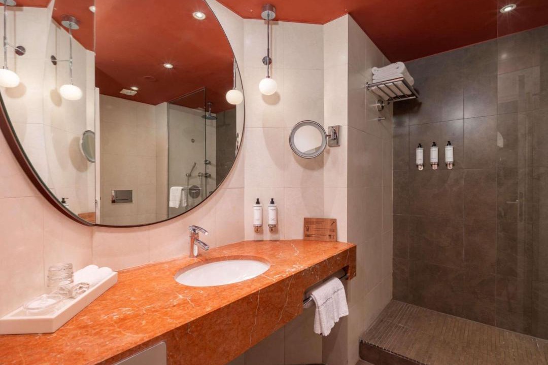 Photo of Bathroom in Puteaux