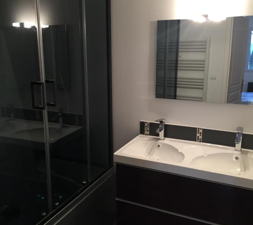 Photo of Bathroom in Longavesnes