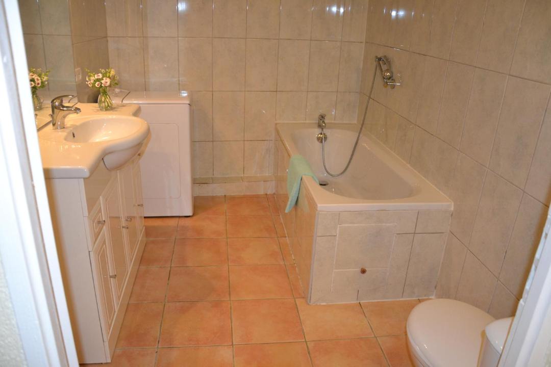Photo of Bathroom in Cucugnan