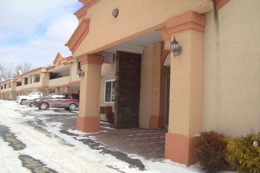 Photo of Others in Monticello