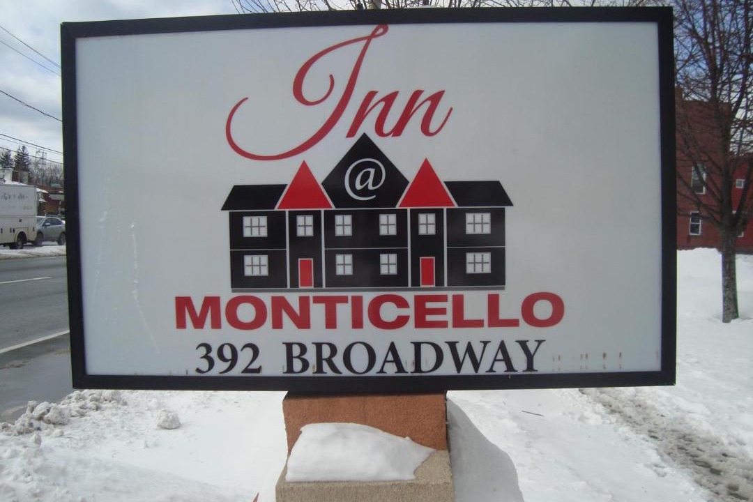 Photo of Others in Monticello