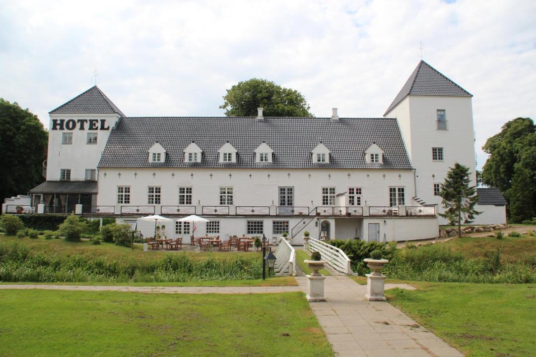 Photo of Others in Tylstrup