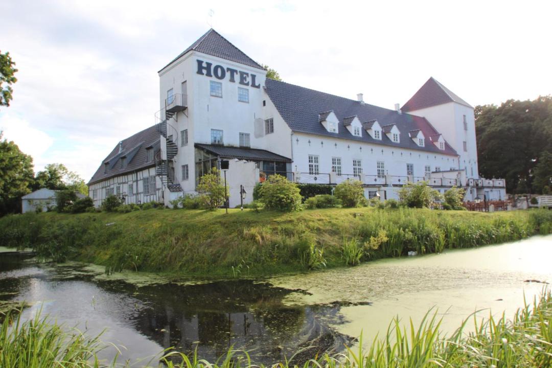 Photo of Others in Tylstrup