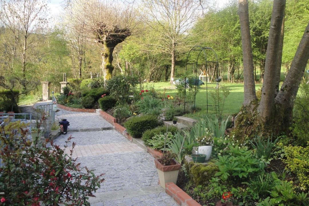 Photo of Others in Ydes