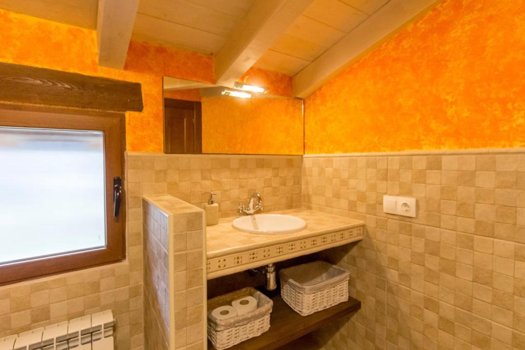Photo of Bathroom in Ojacastro