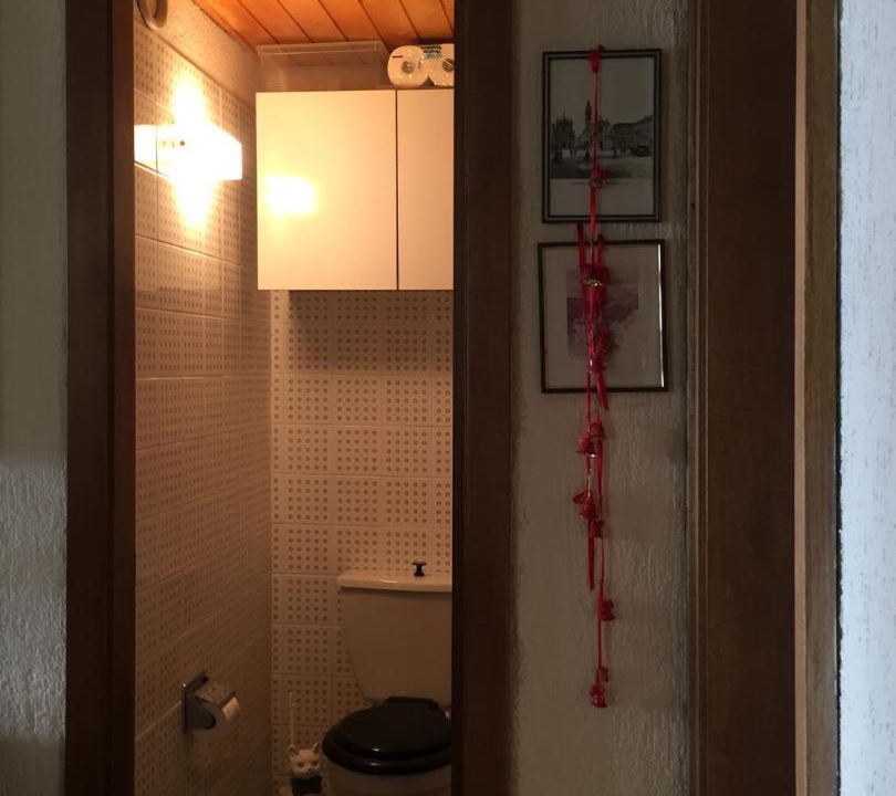 Photo of Bathroom in Lens