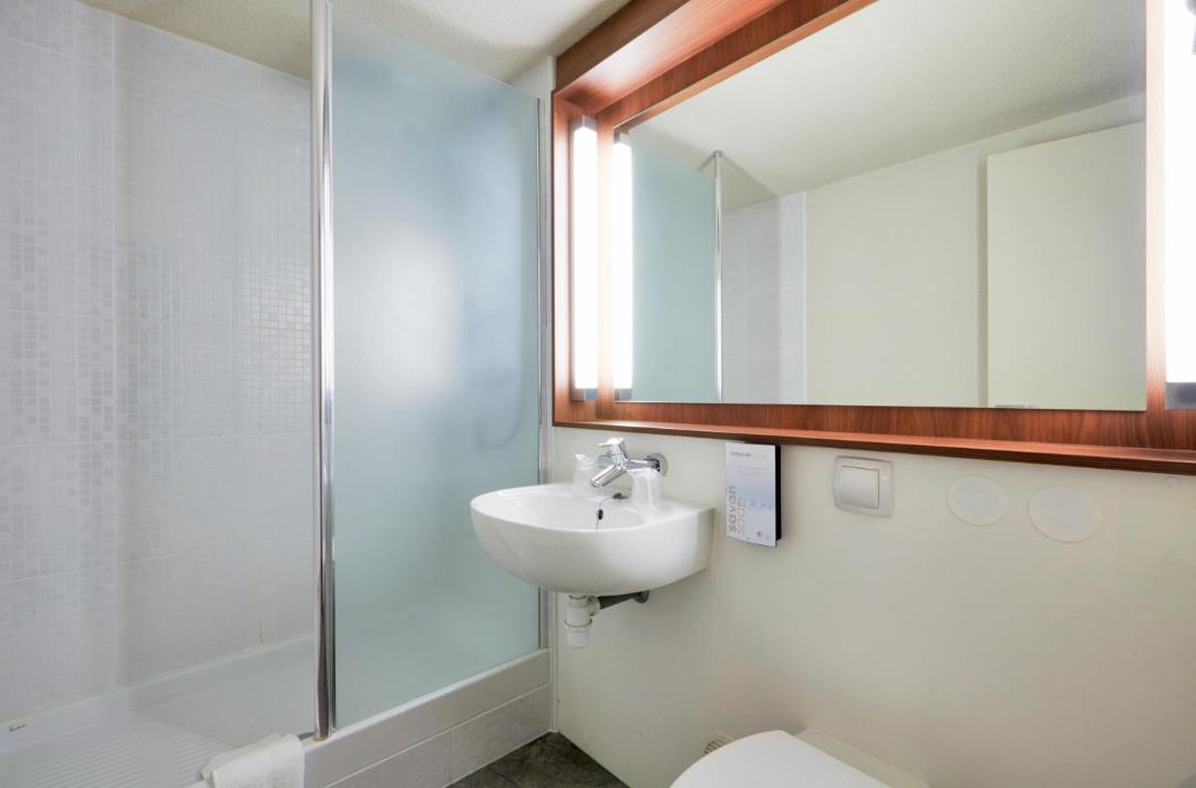 Photo of Bathroom in Saint-Herblain