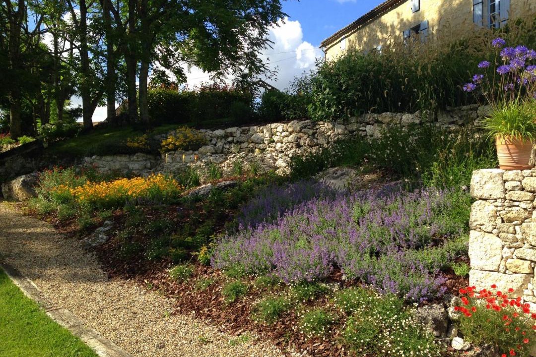 Photo of Others in Monmarves