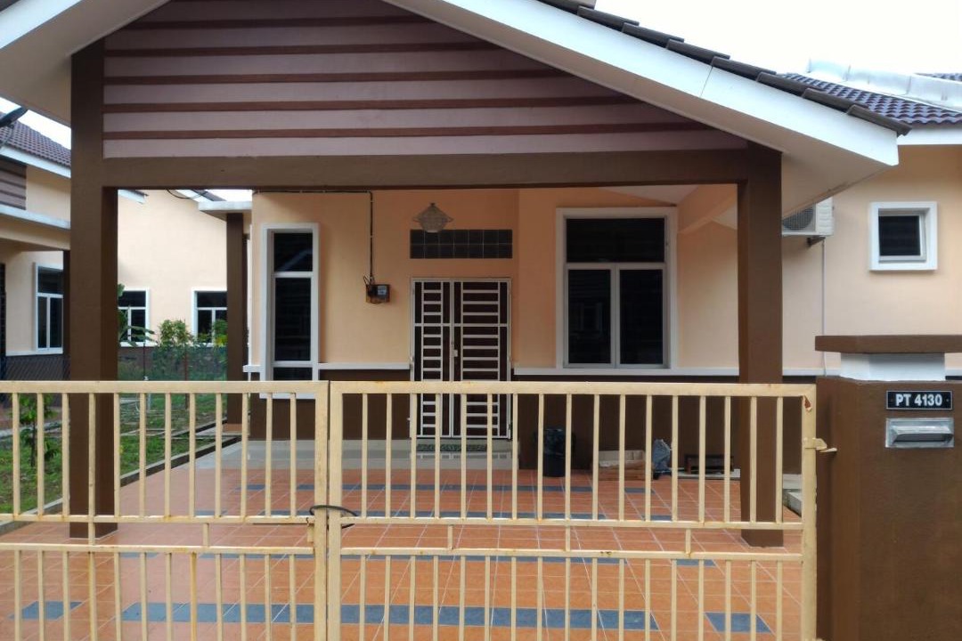 Photo of Buildings in Kampung Padang Luas