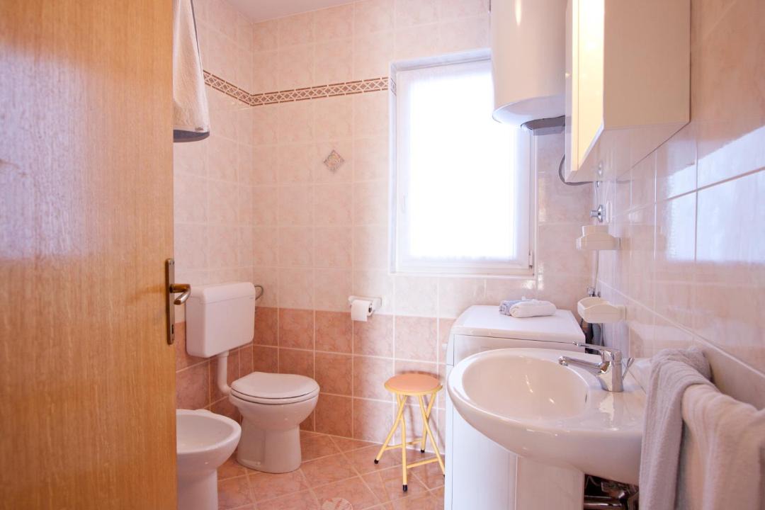 Photo of Bathroom in Mali Maj