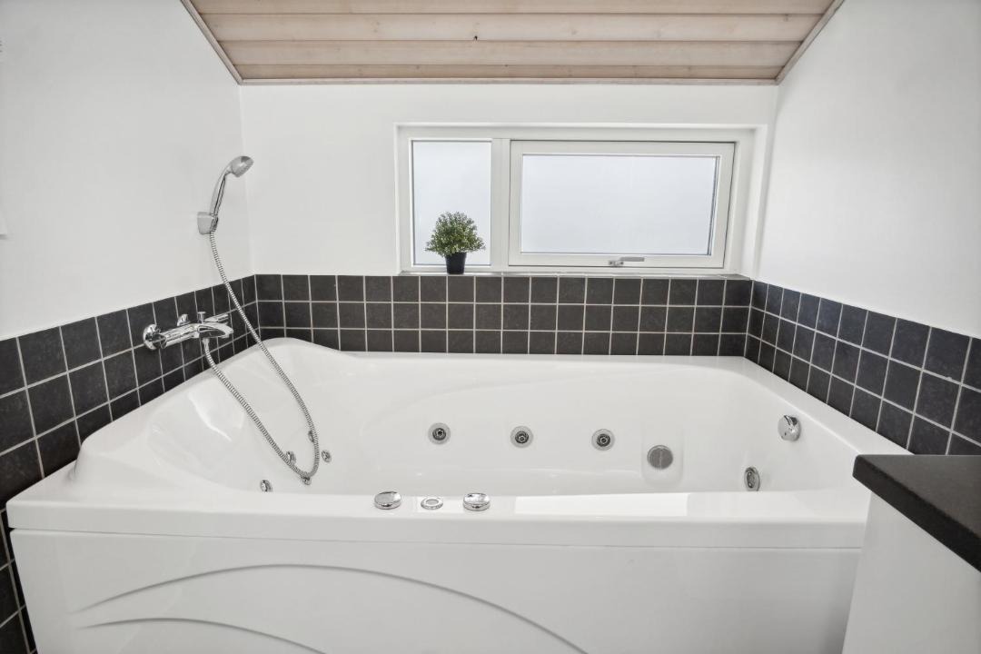 Photo of Bathroom in Flovt Strand