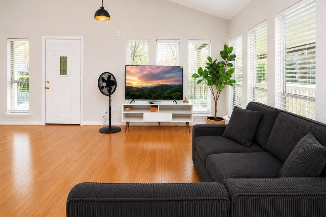 Photo of Livingroom in Montgomery