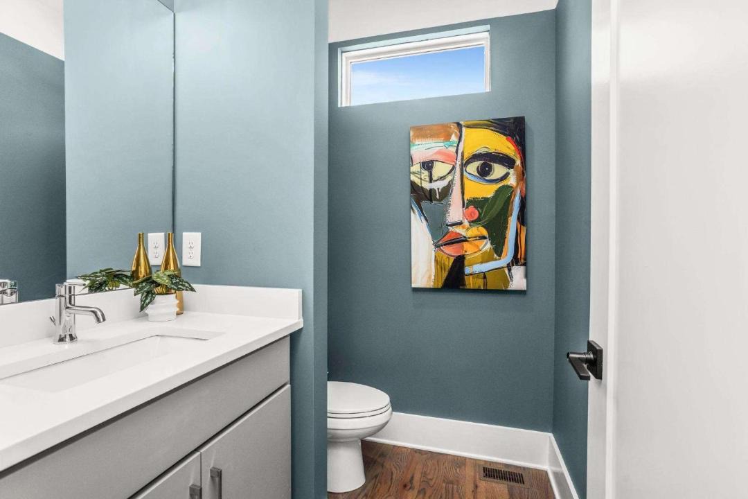 Photo of Bathroom in Eighth Avenue