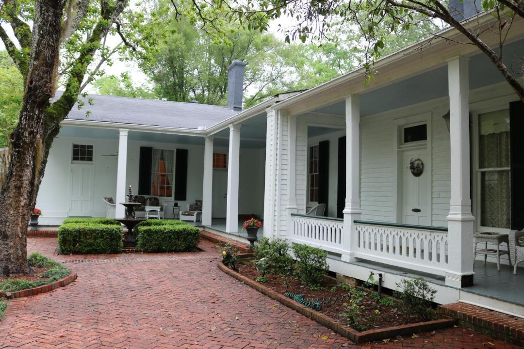 Photo of Buildings in Port Gibson
