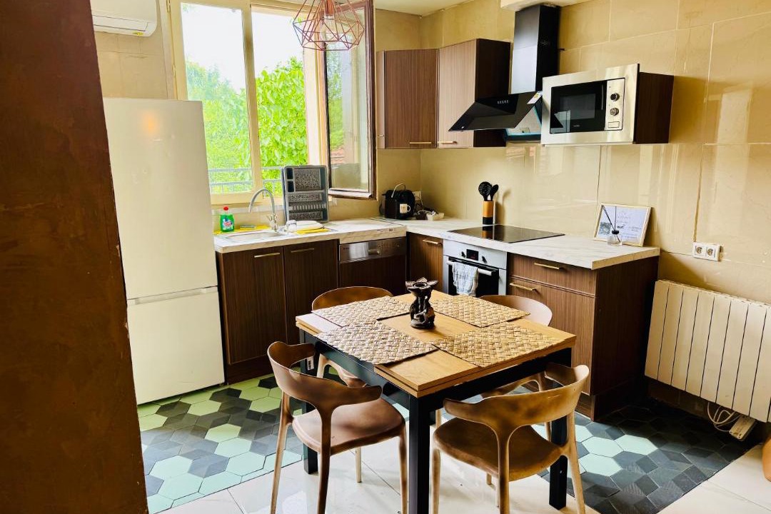 Photo of Kitchen in Centre
