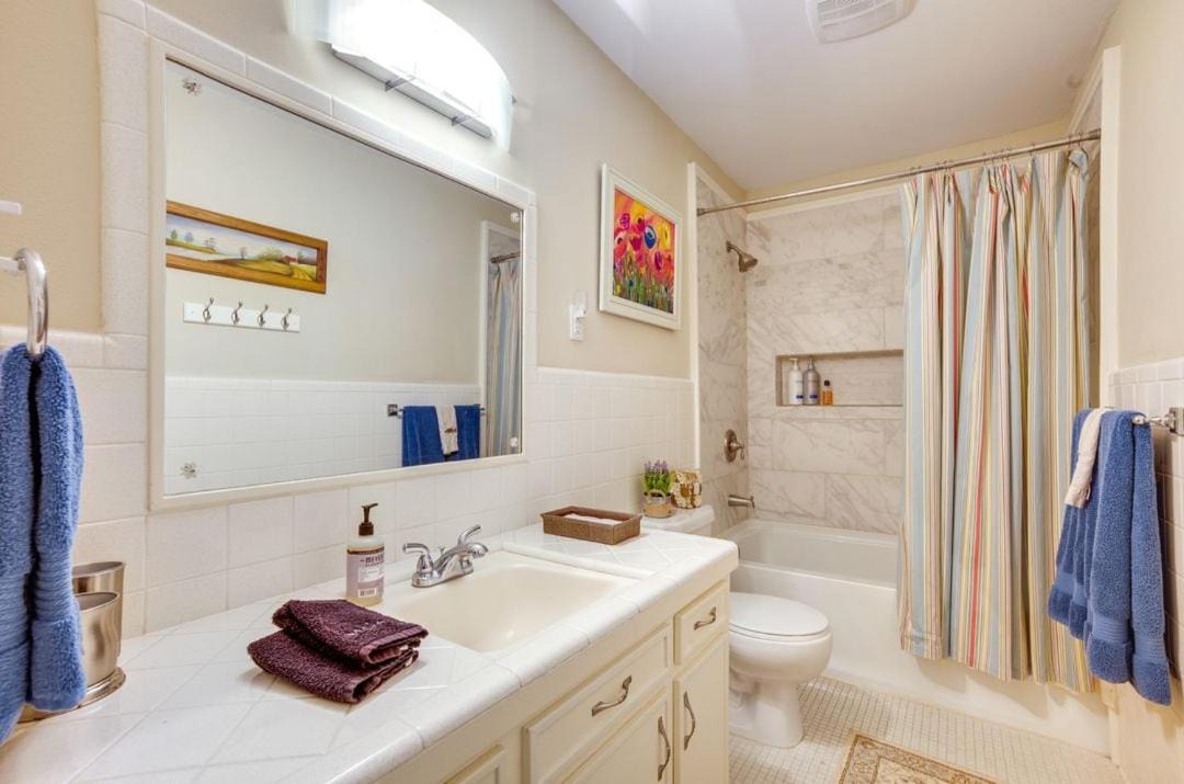 Photo of Bathroom in West Livingston
