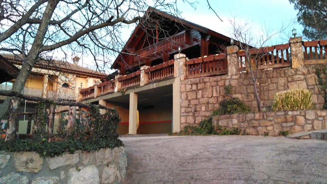 Photo of Buildings in Manzanares el Real