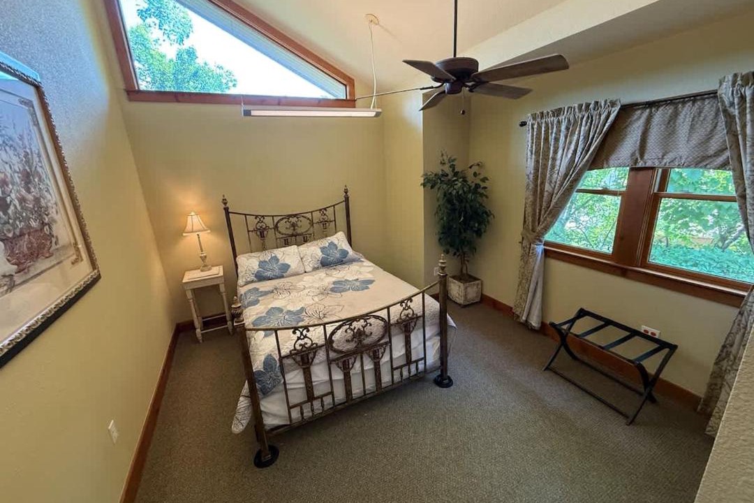 Photo of Bedroom in Holiday Island