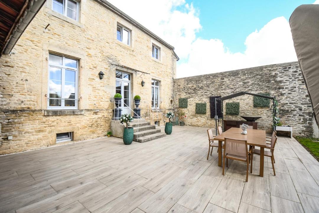 Photo of Patio Balcony in Montigny-sur-Aube