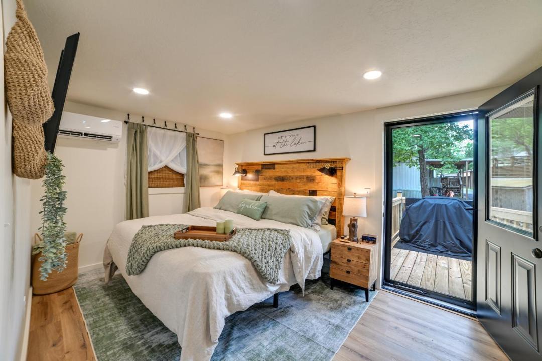 Photo of Bedroom in Springville