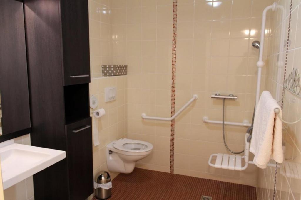 Photo of Bathroom in Mesples