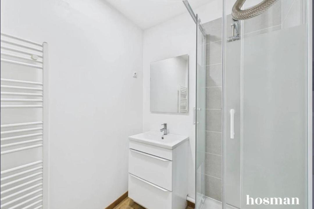Photo of Bathroom in Saint-Cloud