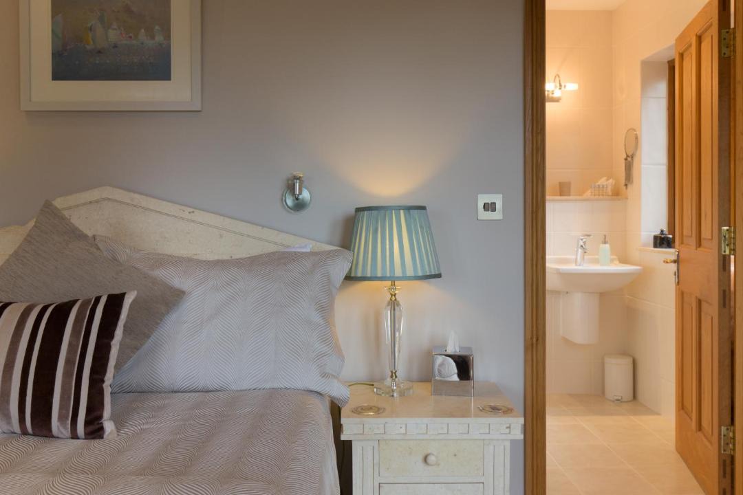 Photo of Others in Netley