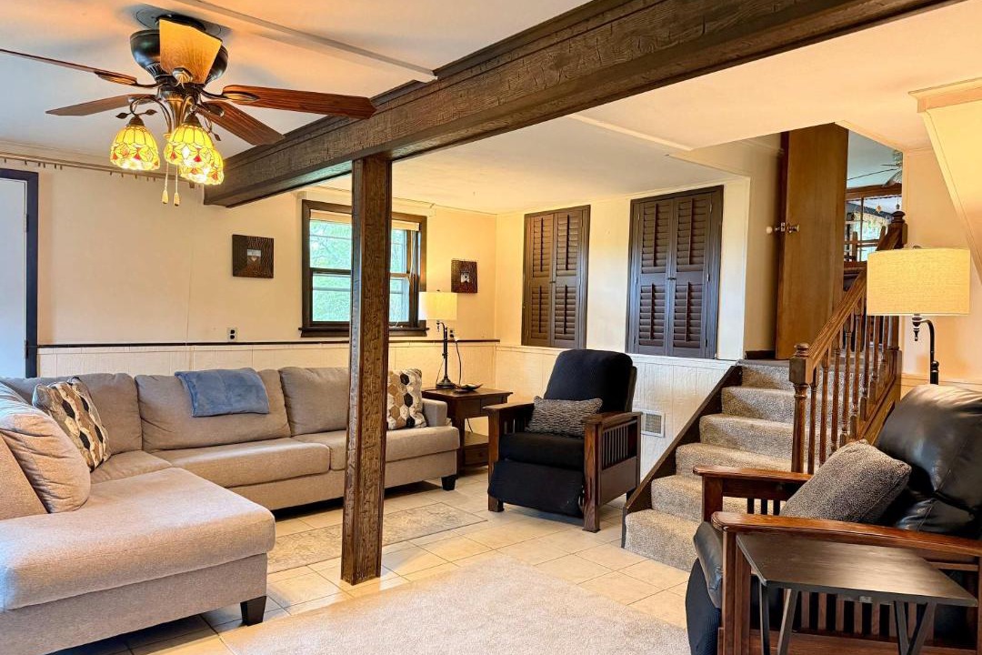 Photo of Livingroom in Town of Benton