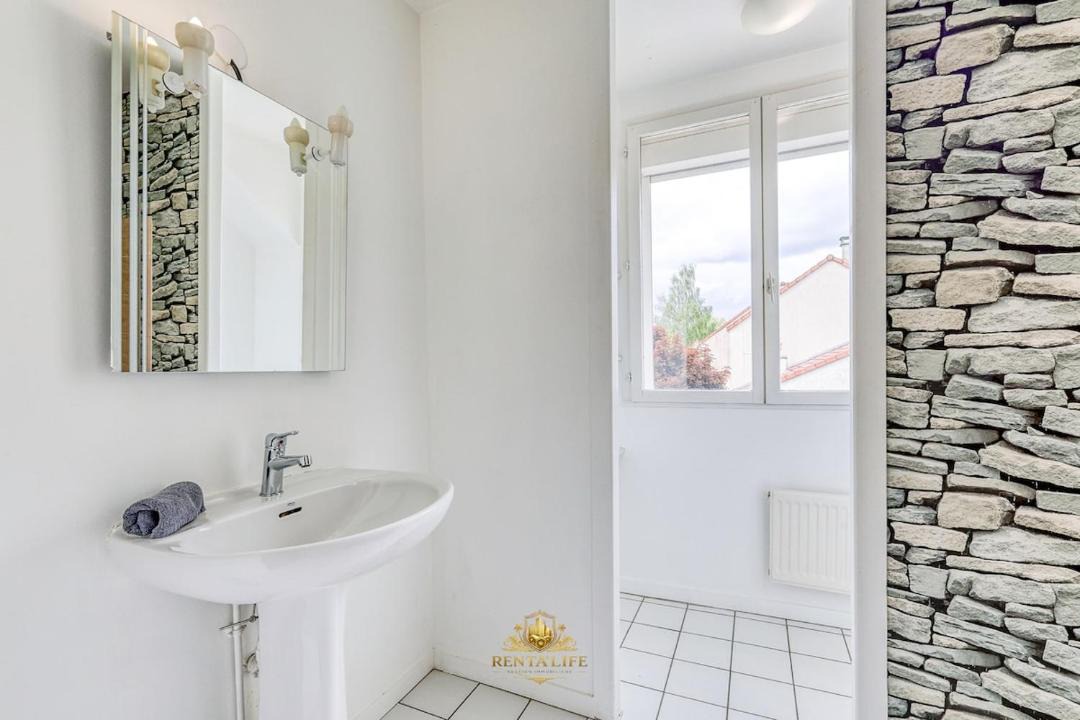 Photo of Bathroom in Serris
