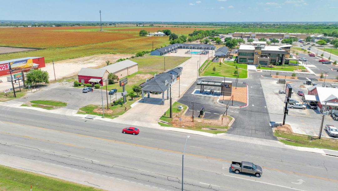 Photo of Others in Hondo