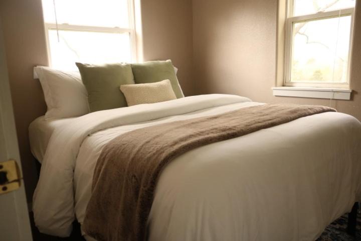 Photo of Bedroom in Huntsville